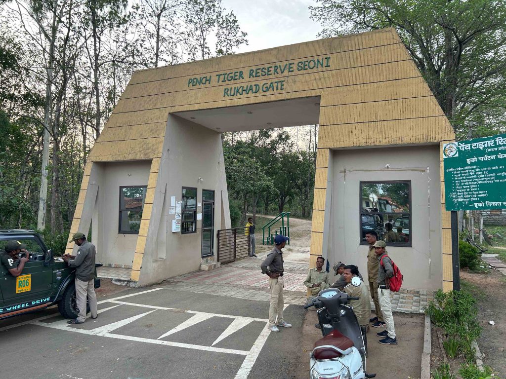 rukhad gate in pench tiger reserve